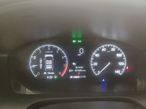 Certified 2025 Honda HR-V Sport image 19