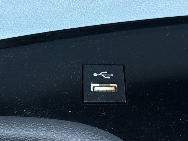 Certified 2025 Toyota Sienna XLE FWD image 22