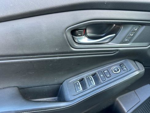 Used 2024 Honda Accord Sport image 11