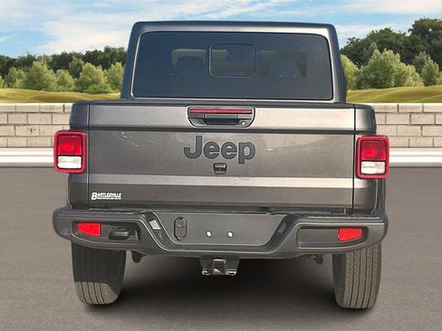 New 2025 Jeep Gladiator Sport w/ Premium Package image 4
