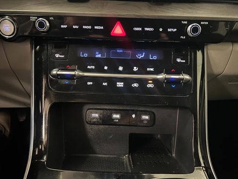 Used 2024 Kia Carnival SX FWD image 44