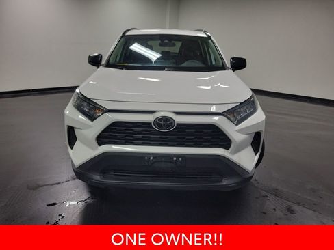 Used 2021 Toyota RAV4 LE AWD/4WD image 3