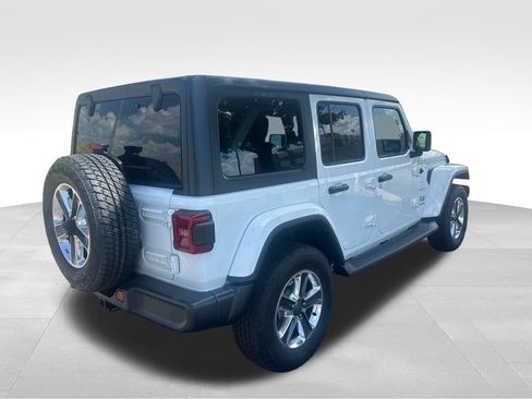 Used 2019 Jeep Wrangler Unlimited Sahara w/ LED Lighting Group AWD/4WD image 6