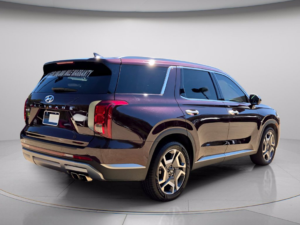 Used 2024 Hyundai Palisade SEL w/ Premium Package FWD image 7