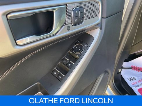 Used 2022 Ford Explorer Limited w/ Equipment Group 301A image 19