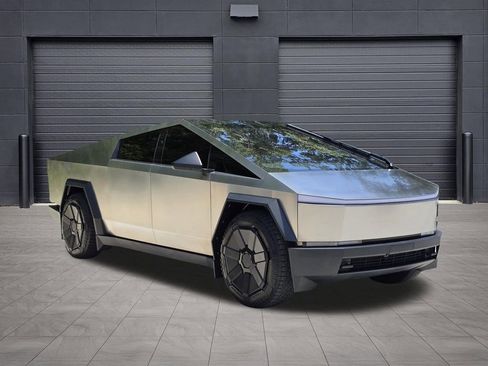Used 2024 Tesla Cybertruck Cyberbeast AWD/4WD image 3