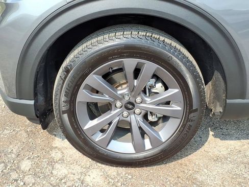 Used 2025 Ford Explorer Active w/ Active Comfort Package AWD/4WD image 9