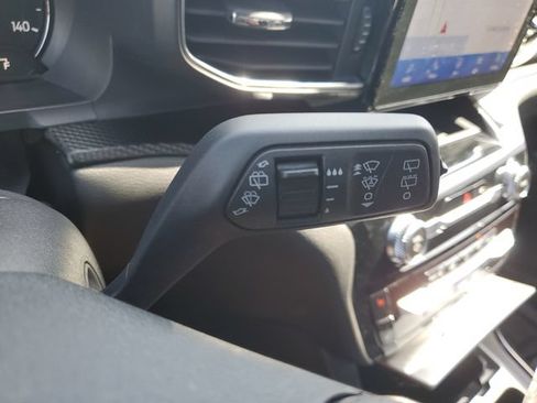 Used 2023 Ford Explorer ST-Line AWD/4WD image 15