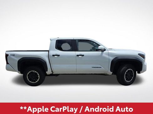 Used 2024 Toyota Tacoma TRD Off-Road AWD/4WD image 3