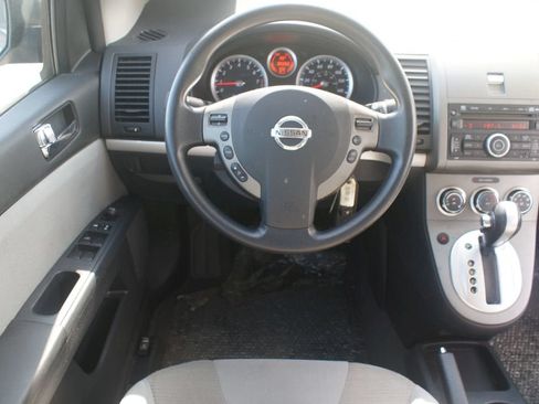 Used 2010 Nissan Sentra 2.0 S FWD image 5