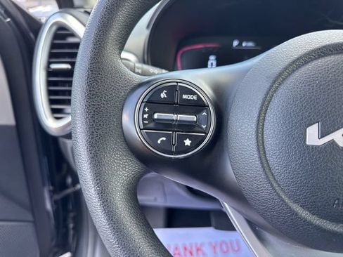Used 2025 Kia Soul LX w/ LX Technology Package FWD image 14