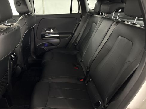 Used 2023 Mercedes-Benz GLA 250 4MATIC w/ Premium Package image 23
