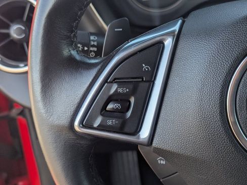 Used 2020 Chevrolet Camaro LT image 18