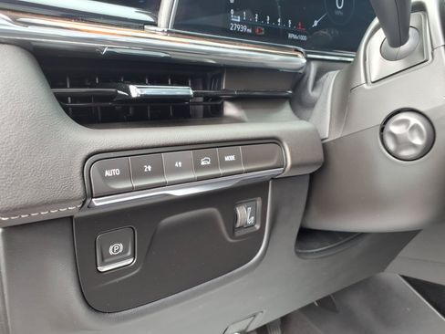 Used 2024 Cadillac Escalade ESV Premium Luxury AWD/4WD image 26