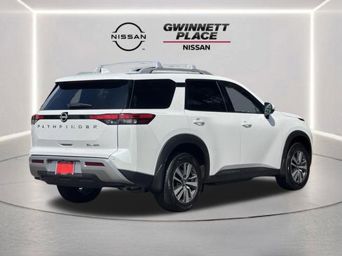 Certified 2025 Nissan Pathfinder SL AWD/4WD image 25
