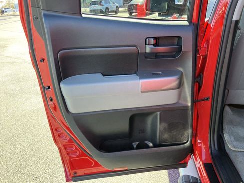 Used 2010 Toyota Tundra 4x4 Double Cab image 22