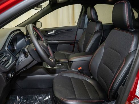 Used 2025 Ford Escape ST-Line image 11