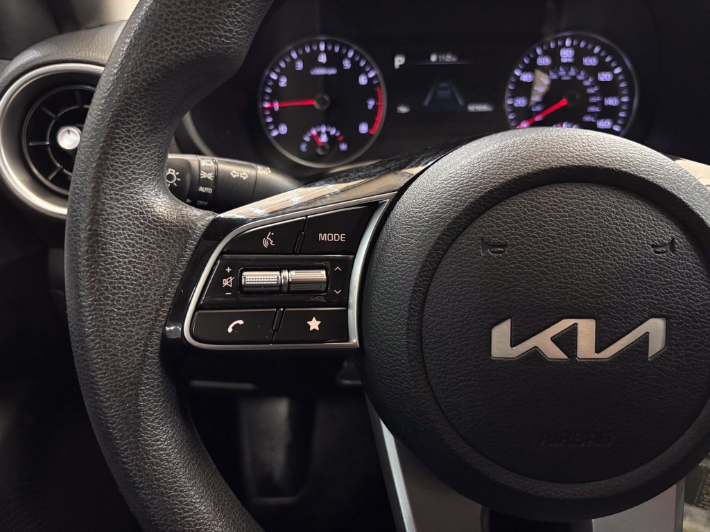 Used 2022 Kia Forte LXS FWD image 14