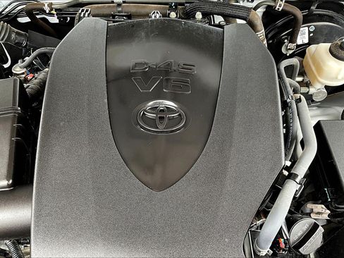Used 2023 Toyota Tacoma Limited AWD/4WD image 33