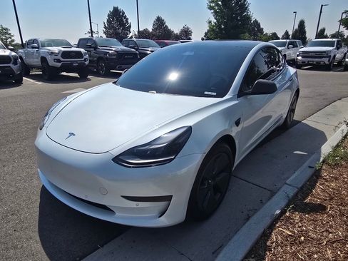 Used 2021 Tesla Model 3 Standard Range Plus RWD image 12