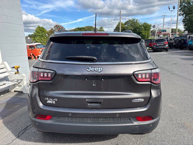 Used 2018 Jeep Compass Latitude w/ Popular Equipment Group AWD/4WD image 5