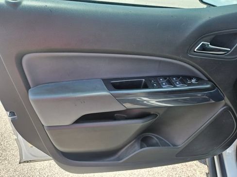 Used 2019 Chevrolet Colorado Z71 AWD/4WD image 10