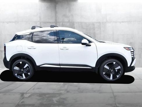 New 2025 Nissan Kicks SR image 5