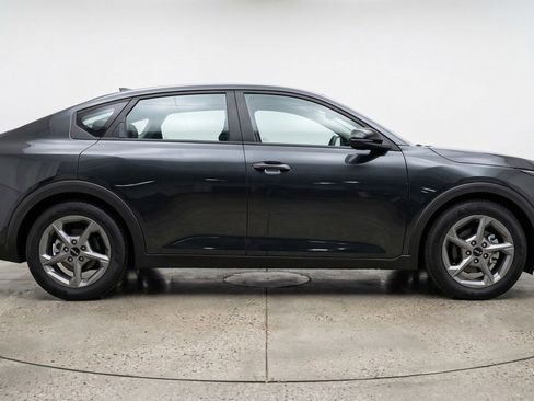 Used 2025 Kia K4 FWD image 11