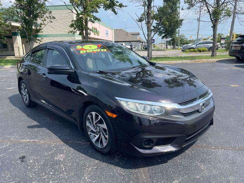 Used 2018 Honda Civic EX image 1