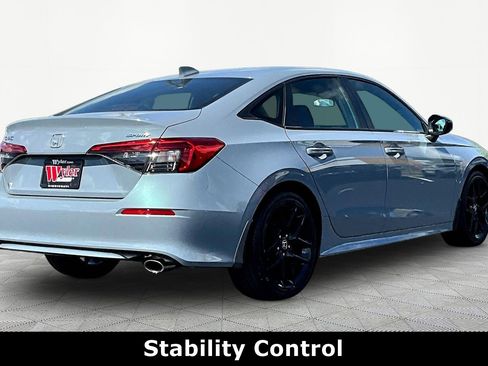 Used 2023 Honda Civic Sport image 6