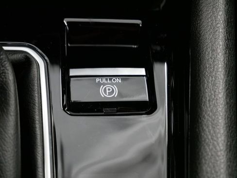 New 2025 Jeep Compass Limited image 36