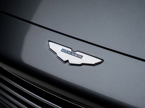 Used 2021 Aston Martin DBX image 12