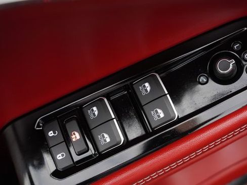 Used 2024 Jeep Wagoneer Launch Edition AWD/4WD image 24