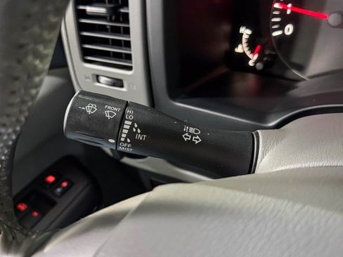 Used 2019 Nissan NV 3500 SL image 27