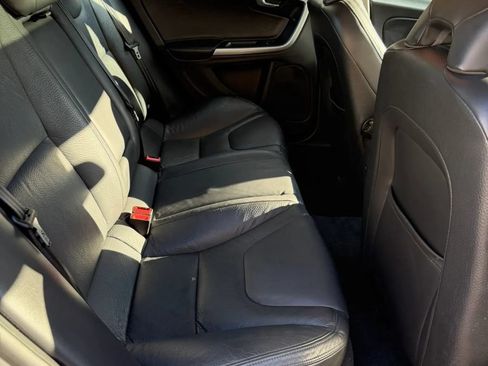 Used 2012 Volvo S60 T5 w/ Climate Pkg FWD image 10