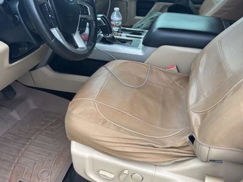 Used 2015 Ford F150 Lariat image 1