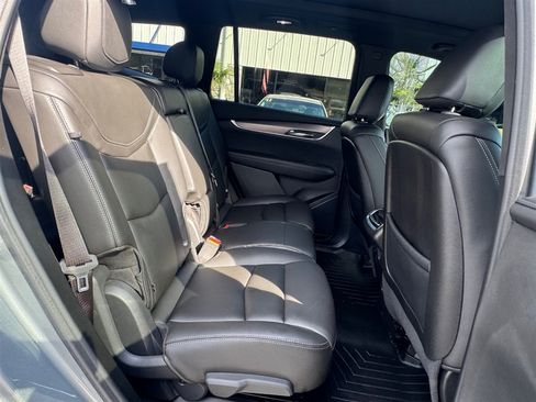 Used 2023 Cadillac XT6 Luxury FWD image 21