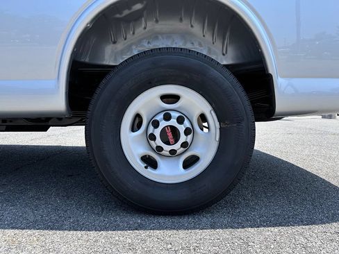 New 2026 GMC Savana 3500 Extended w/ Driver Convenience Package RWD image 21