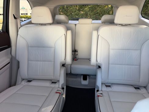 New 2026 Buick Enclave Avenir w/ Super Cruise Package image 3