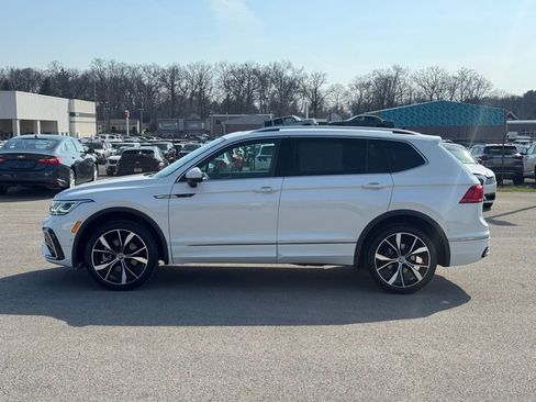 Used 2023 Volkswagen Tiguan SEL R-Line image 6