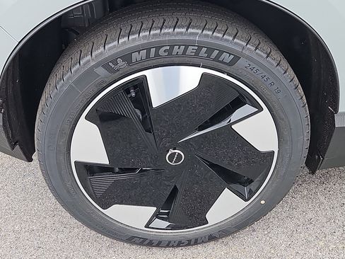 New 2026 Volvo EX30 Ultra image 16