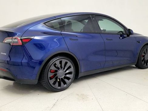 Used 2023 Tesla Model Y Performance AWD/4WD image 10
