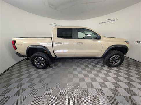 Used 2023 Chevrolet Colorado ZR2 w/ ZR2 Convenience Package III image 6