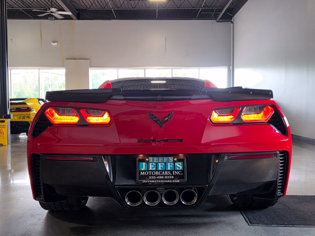 Used 2017 Chevrolet Corvette Z06 w/ Battery Protection Package RWD image 5
