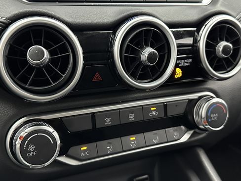 Used 2025 Nissan Sentra SV image 12