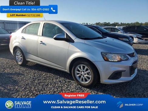 Used 2017 Chevrolet Sonic LT FWD image 5