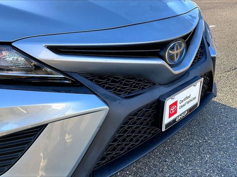 Certified 2019 Toyota Camry SE image 29