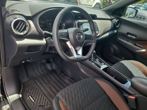 Used 2021 Nissan Kicks SR FWD image 18