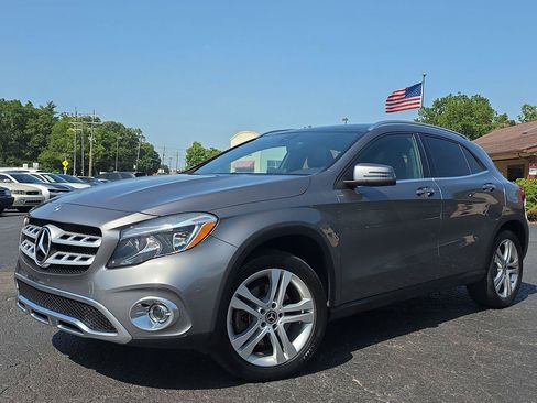 Used 2018 Mercedes-Benz GLA 250 4MATIC image 1