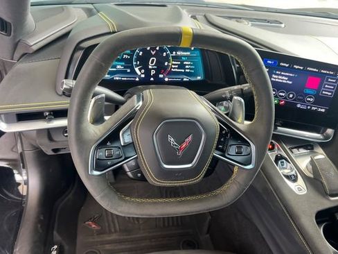 Used 2022 Chevrolet Corvette Stingray Premium Conv w/ Z51 Performance Package RWD image 15